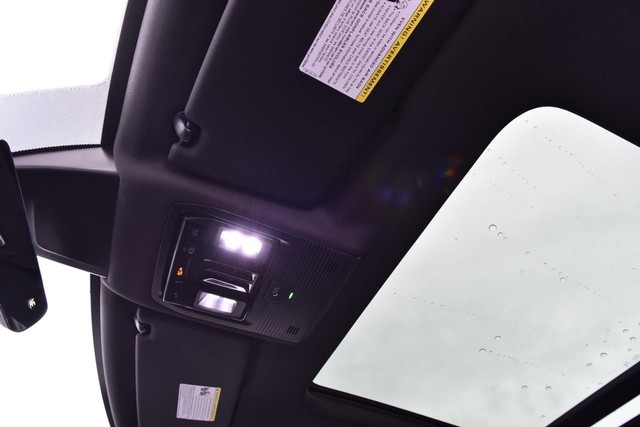Volkswagen Atlas Cross Sport Vehicle Image 21
