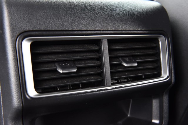 Volkswagen Atlas Cross Sport Vehicle Image 23