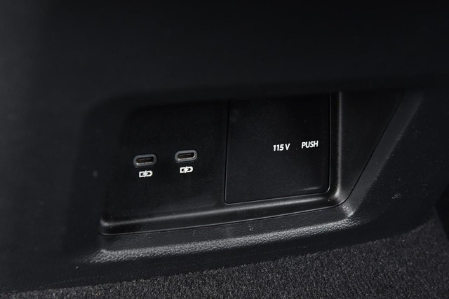 Volkswagen Atlas Cross Sport Vehicle Image 24