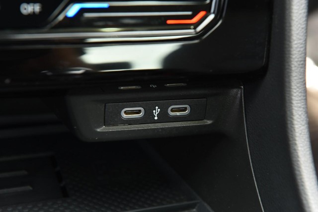 Volkswagen Jetta Vehicle Image 16