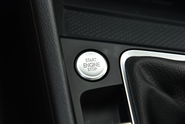 Volkswagen Jetta Vehicle Image 17