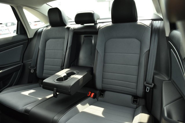 Volkswagen Jetta Vehicle Image 23