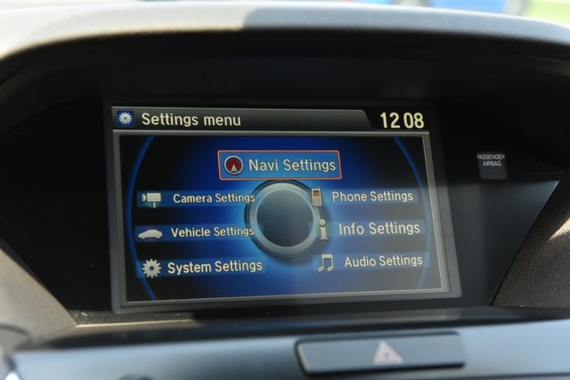 Acura MDX Vehicle Image 16