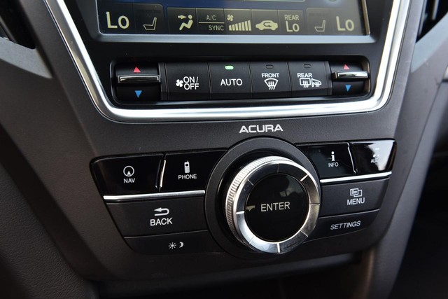 Acura MDX Vehicle Image 18