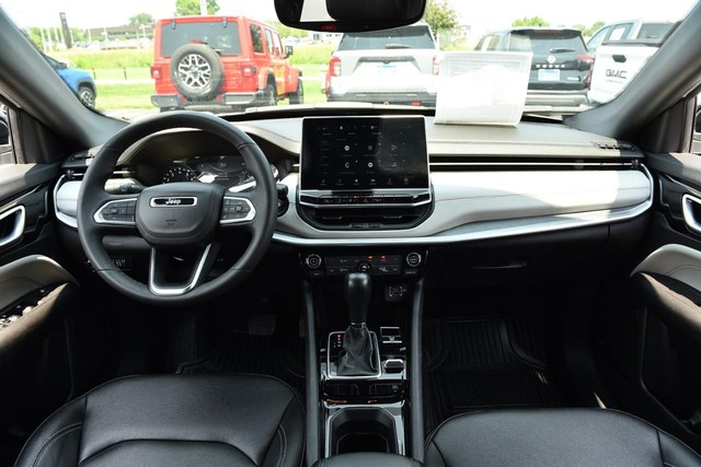 Jeep Compass Vehicle Image 07