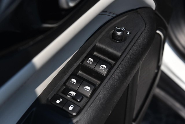 Jeep Compass Vehicle Image 08