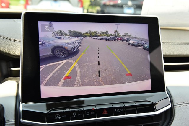 Jeep Compass Vehicle Image 13