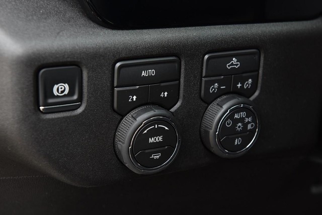 Chevrolet Silverado 1500 Vehicle Image 10