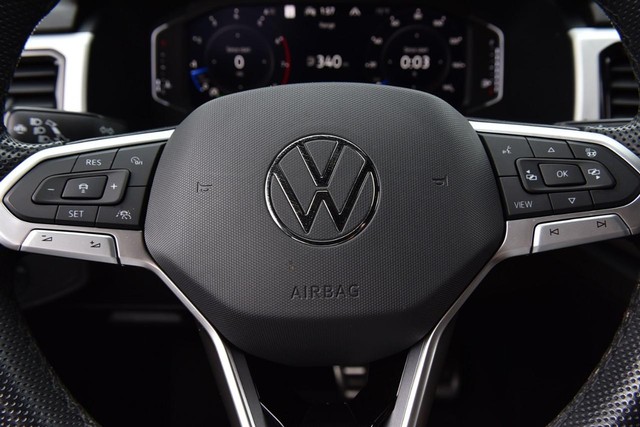 Volkswagen Atlas Cross Sport Vehicle Image 19