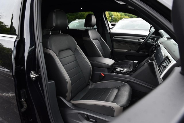 Volkswagen Atlas Cross Sport Vehicle Image 21