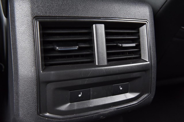 Volkswagen Atlas Cross Sport Vehicle Image 24
