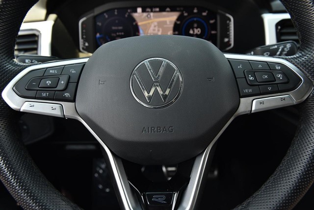 Volkswagen Atlas Cross Sport Vehicle Image 18