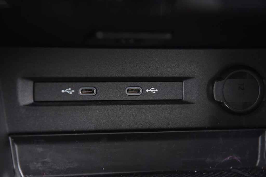 Volkswagen Taos Vehicle Full-screen Gallery Image 16