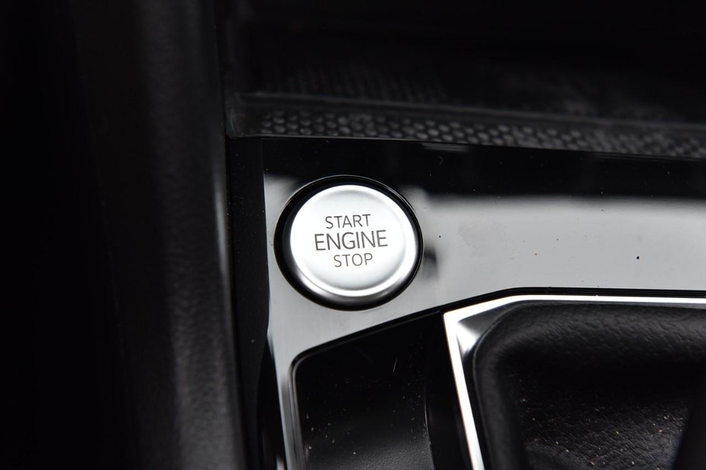 Volkswagen Taos Vehicle Full-screen Gallery Image 17
