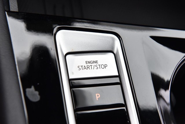 Volkswagen Atlas Cross Sport Vehicle Image 17
