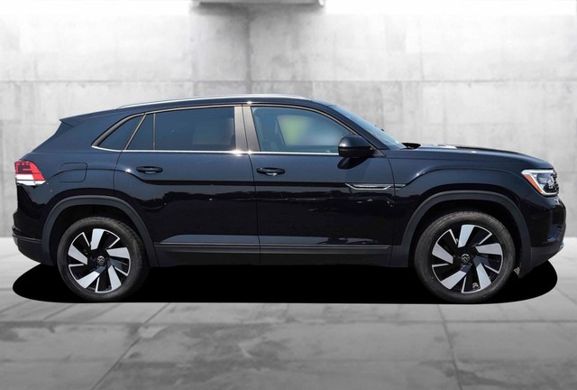 Volkswagen Atlas Cross Sport Vehicle Image 05