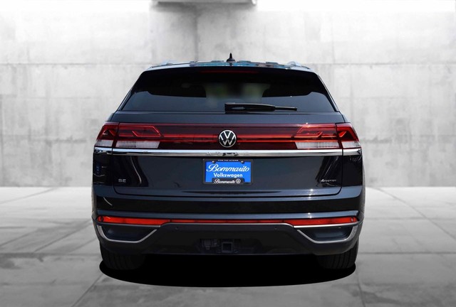 Volkswagen Atlas Cross Sport Vehicle Image 06