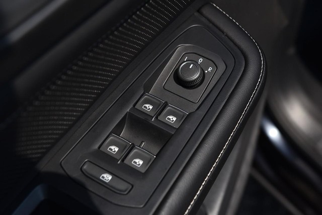 Volkswagen Atlas Cross Sport Vehicle Image 08