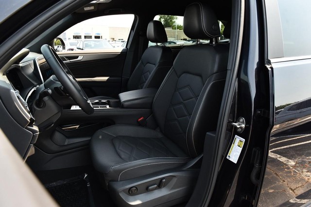 Volkswagen Atlas Cross Sport Vehicle Image 19