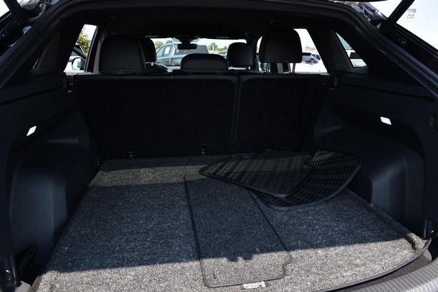 Volkswagen Atlas Cross Sport Vehicle Image 24