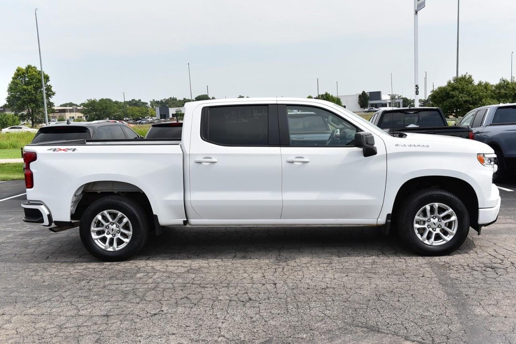 Chevrolet Silverado 1500 Vehicle Full-screen Gallery Image 05