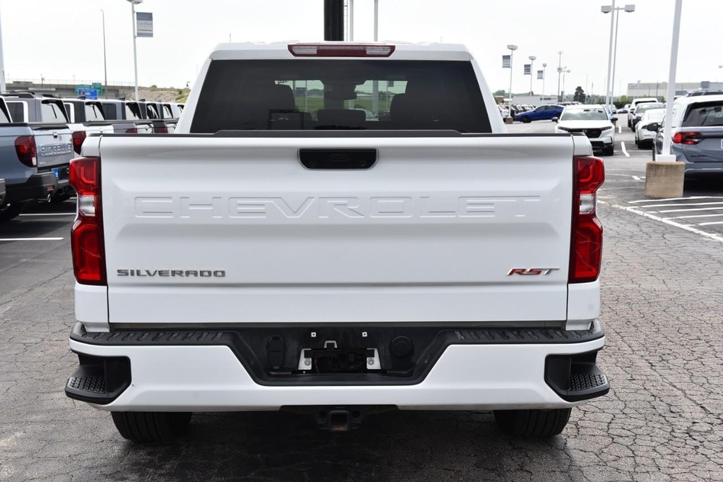 Chevrolet Silverado 1500 Vehicle Full-screen Gallery Image 06