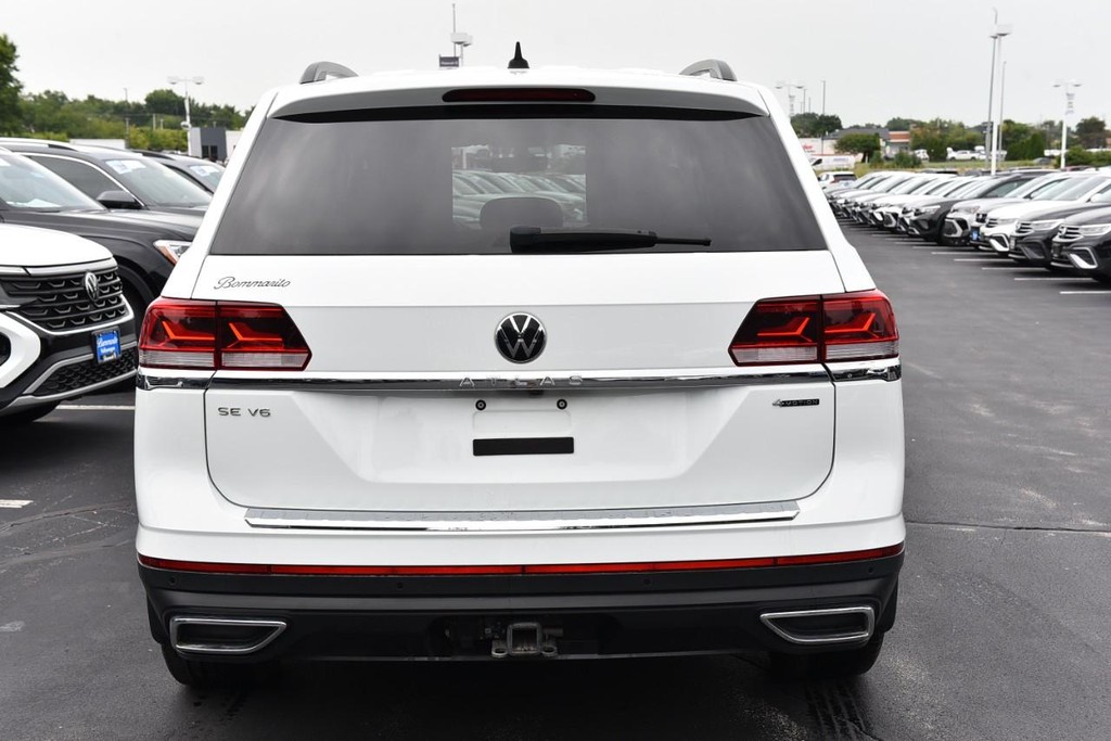 Volkswagen Atlas Vehicle Full-screen Gallery Image 6