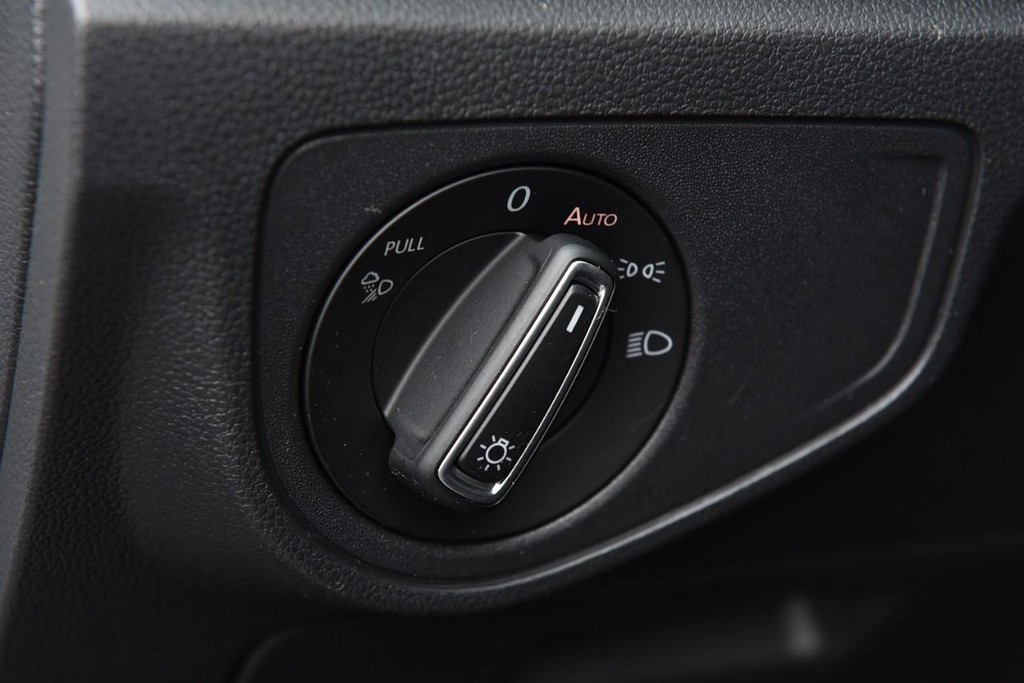 Volkswagen Atlas Vehicle Full-screen Gallery Image 11
