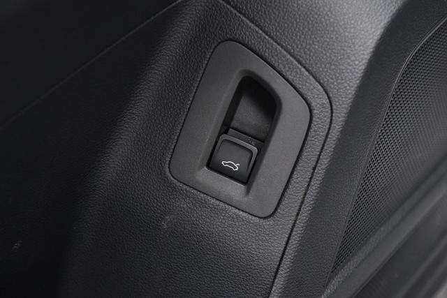 Volkswagen Atlas Vehicle Image 09