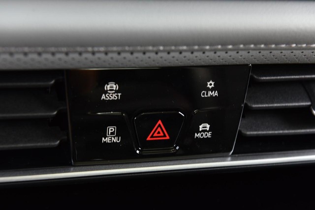 Volkswagen Atlas Vehicle Image 15