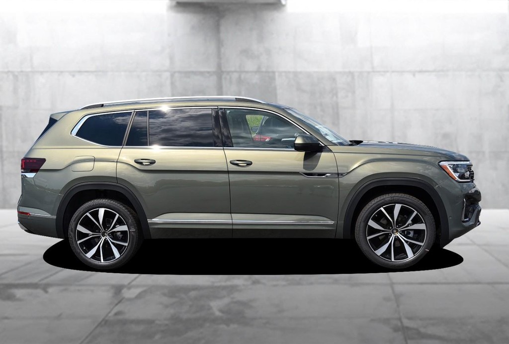 Volkswagen Atlas Vehicle Full-screen Gallery Image 5