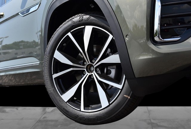 Volkswagen Atlas Vehicle Image 03