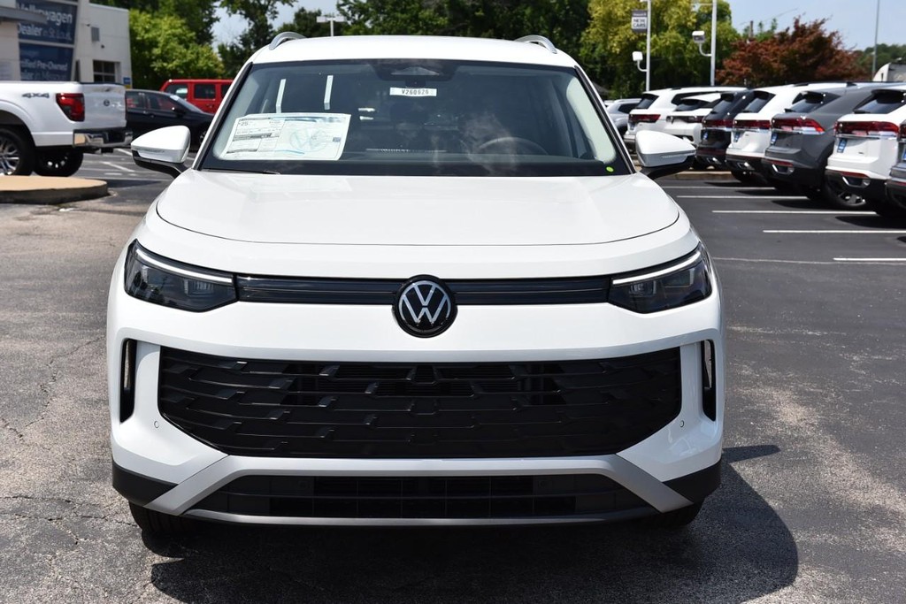 Volkswagen Tiguan Vehicle Full-screen Gallery Image 4