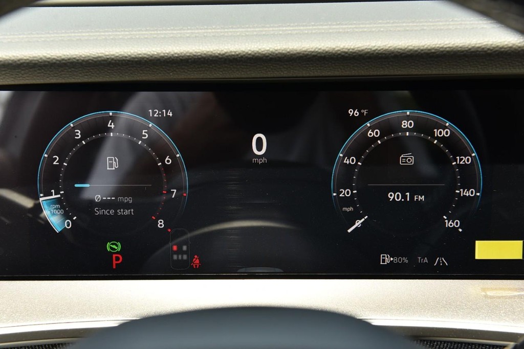 Volkswagen Tiguan Vehicle Full-screen Gallery Image 11