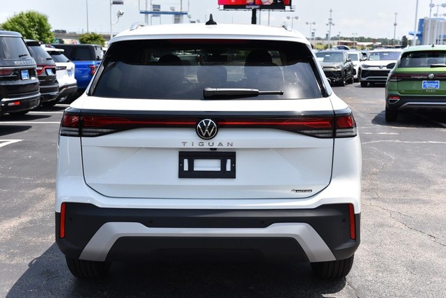 Volkswagen Tiguan Vehicle Image 06