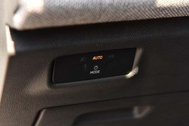 Volkswagen Tiguan Vehicle Image 10