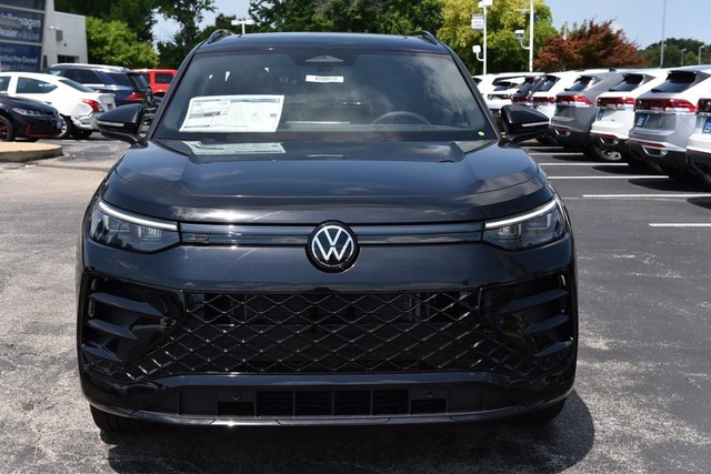 Volkswagen Tiguan Vehicle Image 04