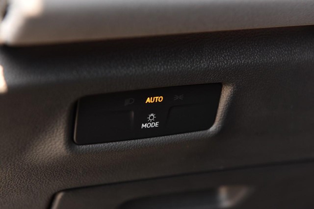 Volkswagen Tiguan Vehicle Image 11