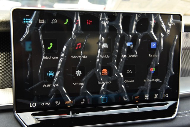Volkswagen Tiguan Vehicle Image 15