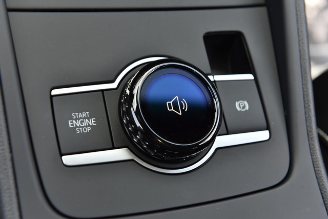 Volkswagen Tiguan Vehicle Image 17
