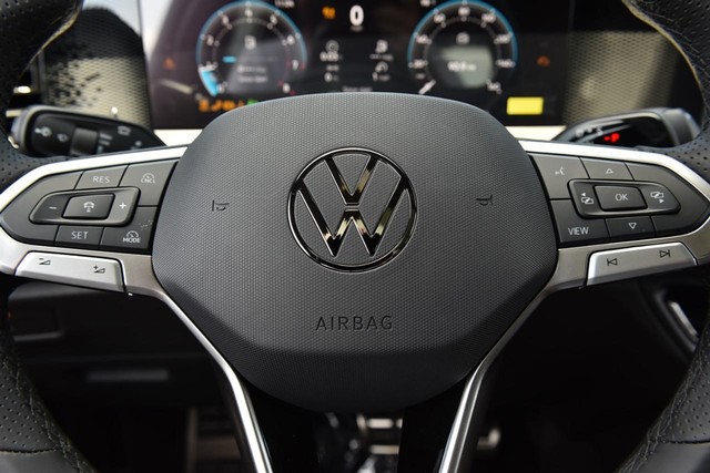 Volkswagen Tiguan Vehicle Image 18