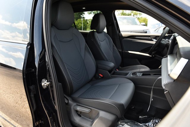 Volkswagen Tiguan Vehicle Image 20