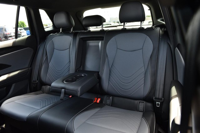 Volkswagen Tiguan Vehicle Image 22