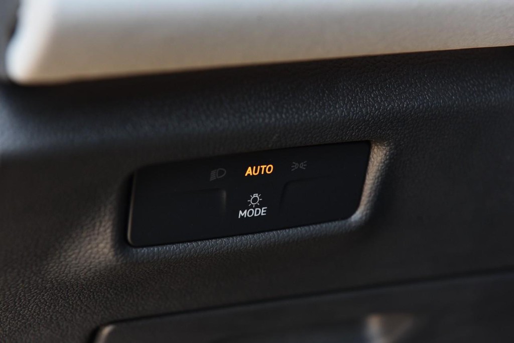 Volkswagen Tiguan Vehicle Full-screen Gallery Image 11