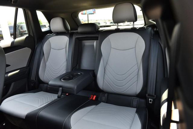 Volkswagen Tiguan Vehicle Image 22