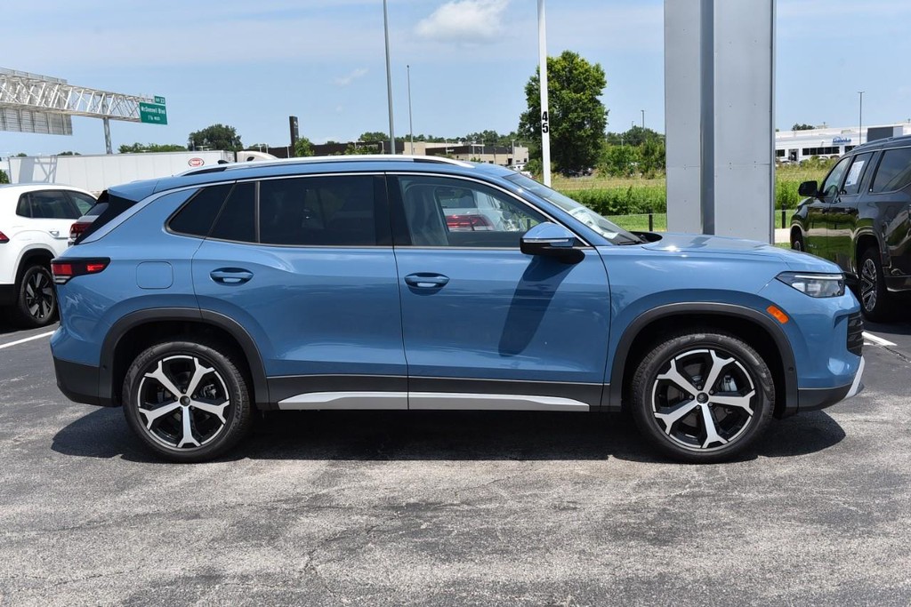 Volkswagen Tiguan Vehicle Full-screen Gallery Image 5