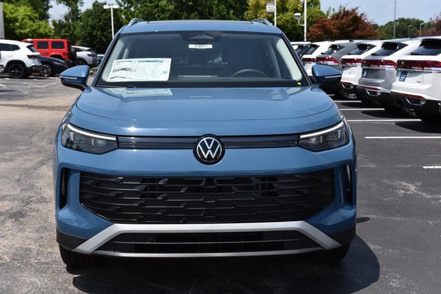 Volkswagen Tiguan Vehicle Image 04