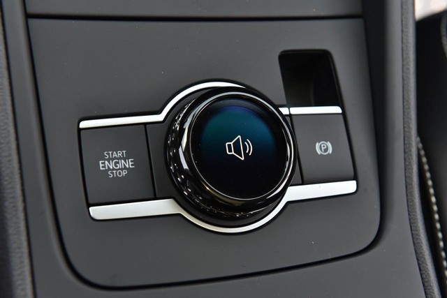 Volkswagen Tiguan Vehicle Image 17