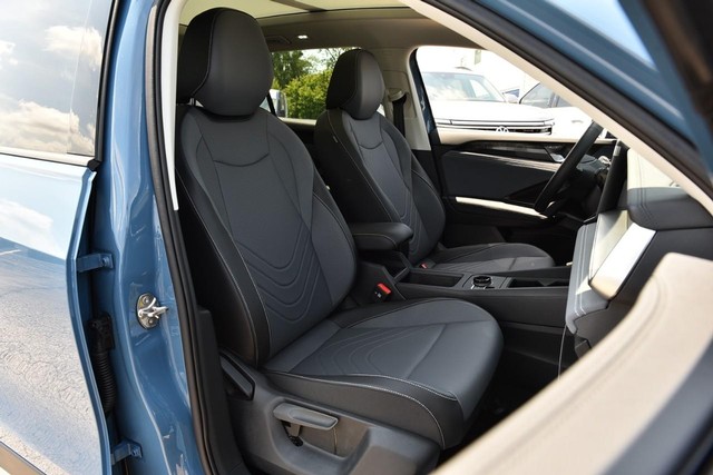 Volkswagen Tiguan Vehicle Image 20