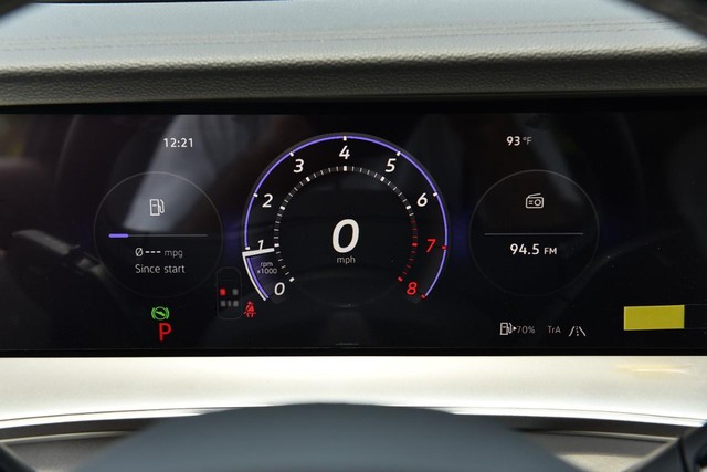 Volkswagen Tiguan Vehicle Image 12